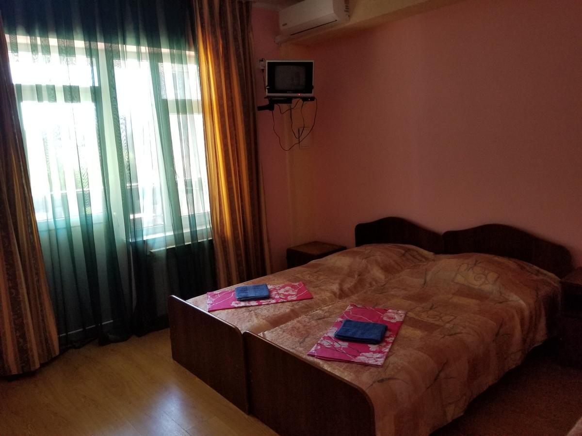 Gostevoi Dom Karavan Hotel Anapa Luaran gambar